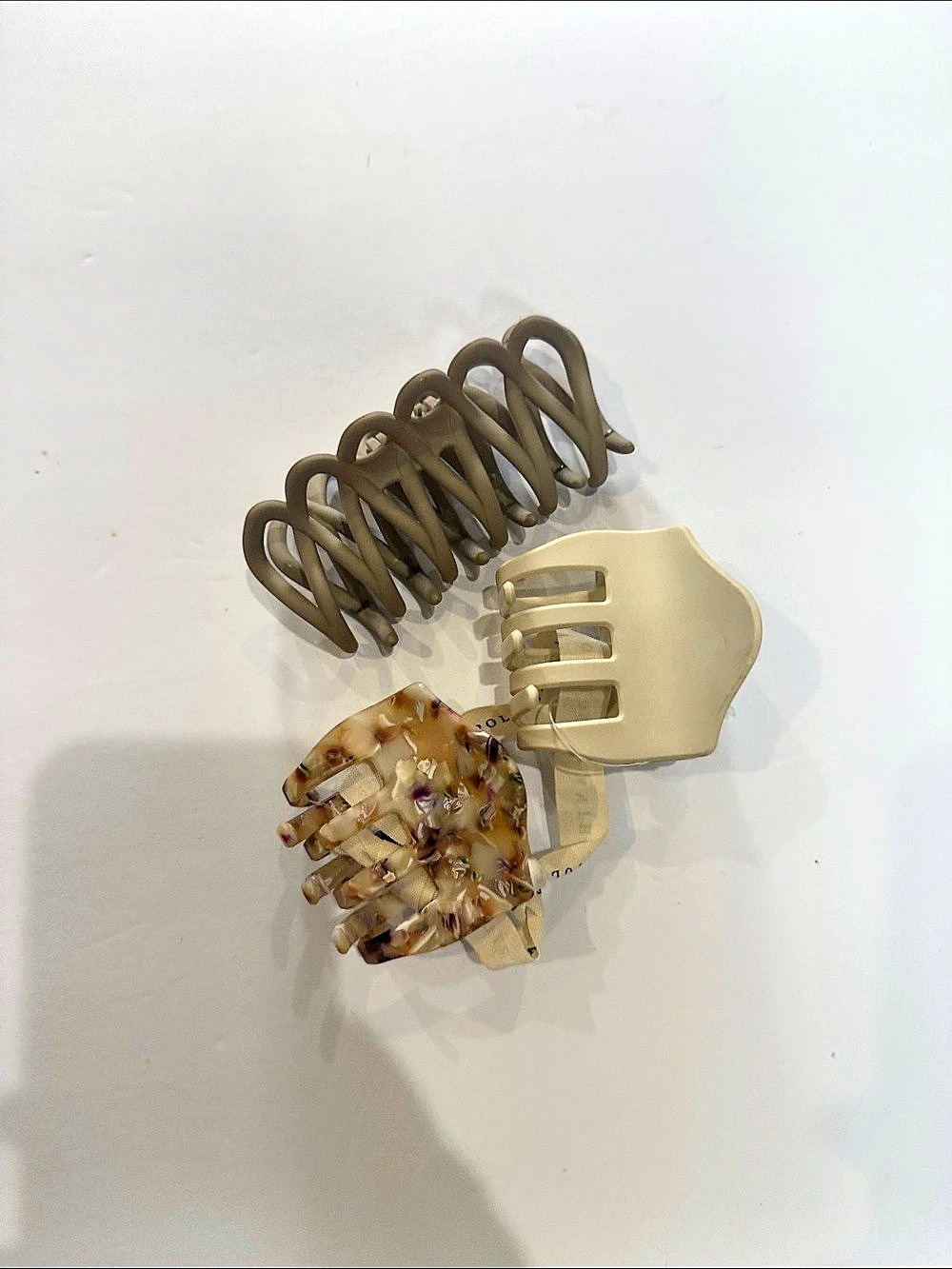 New Anthropologie Recycled Plastic Assorted Claw Clip Set Brown & Cream